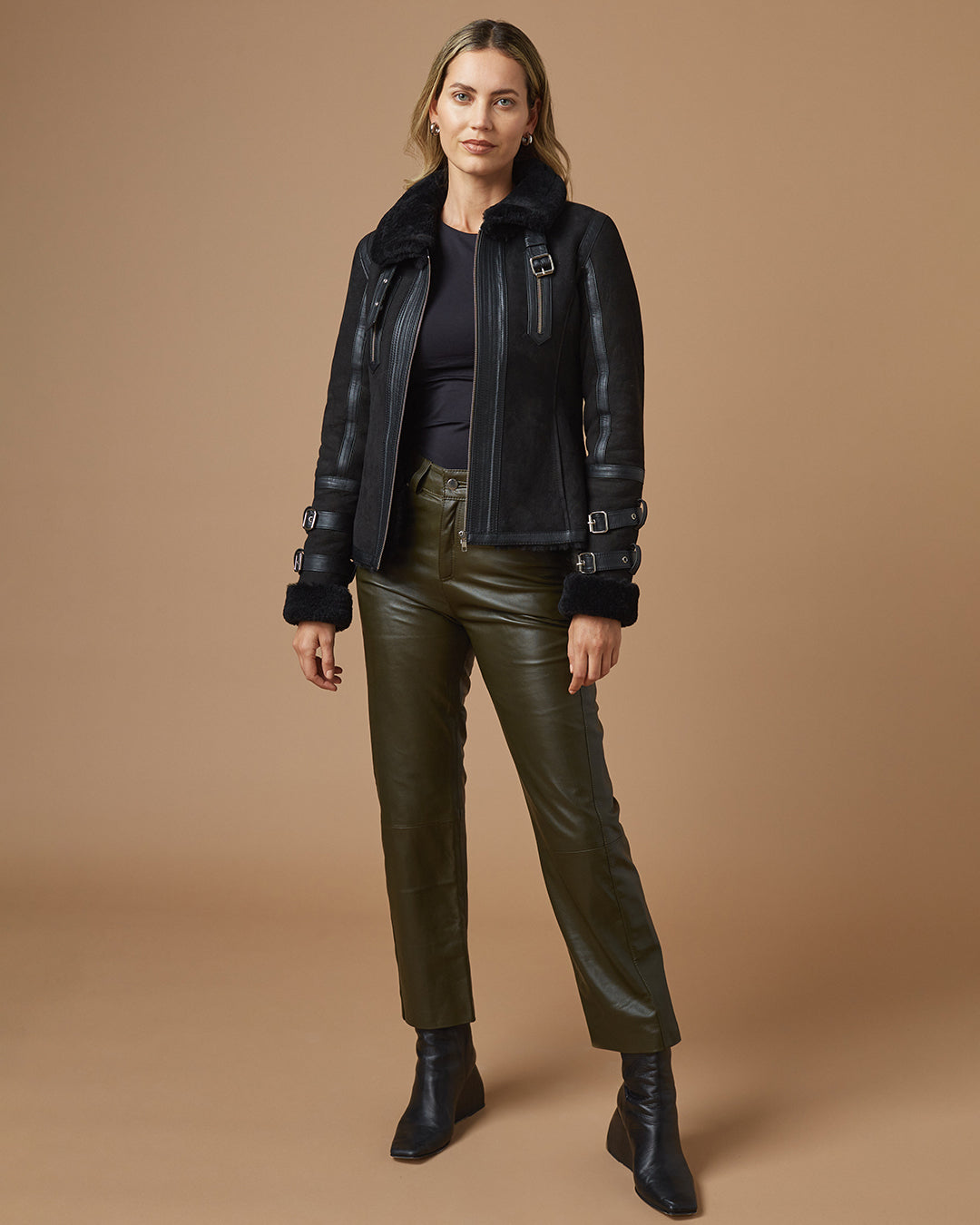 Campera Madison Gamuza Negro/Negro (SALE)
