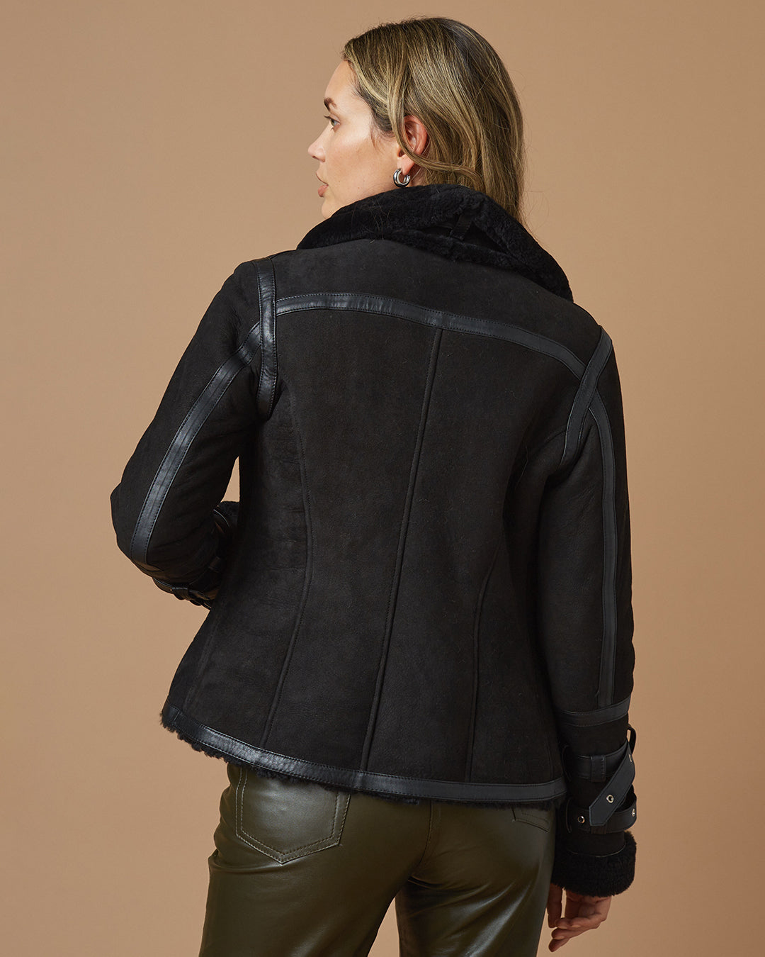 Campera Madison Gamuza Negro/Negro (SALE)