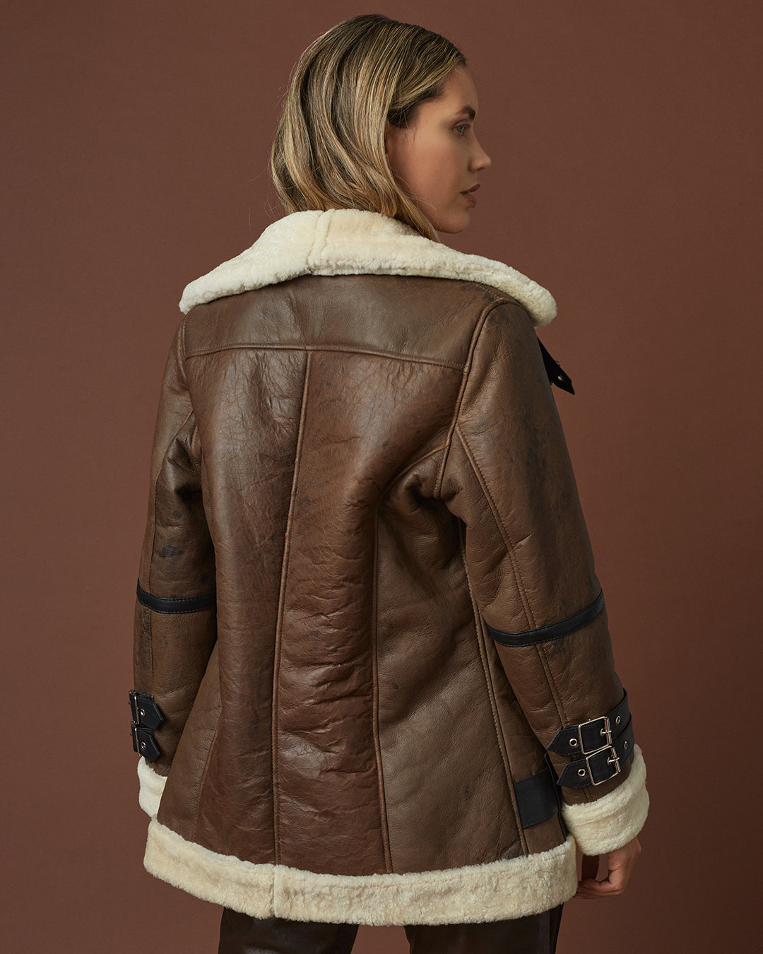 Campera Naomi Marrón Jaspeada/Crudo