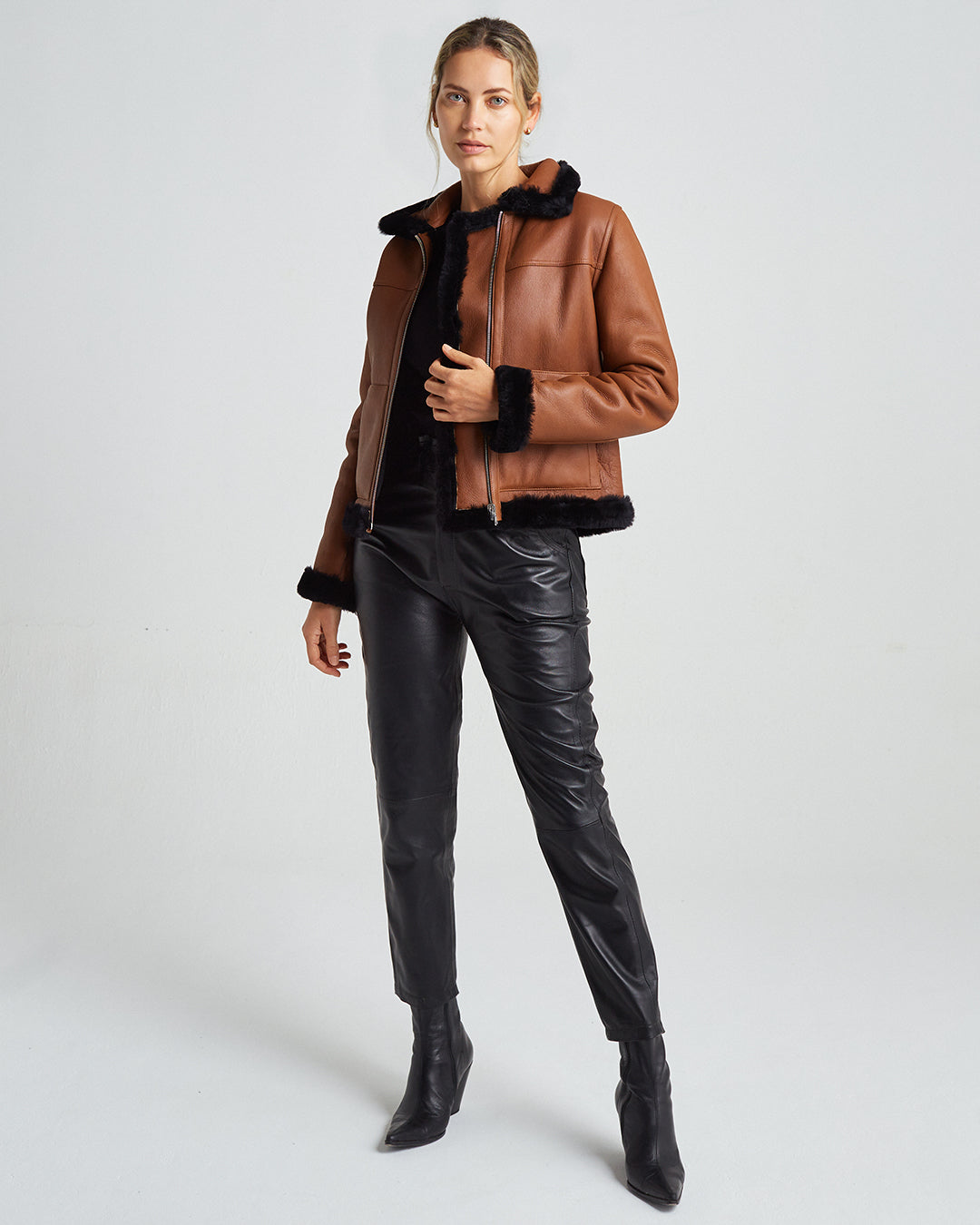 Campera Scarlett Reversible Suela/Negro (SALE)